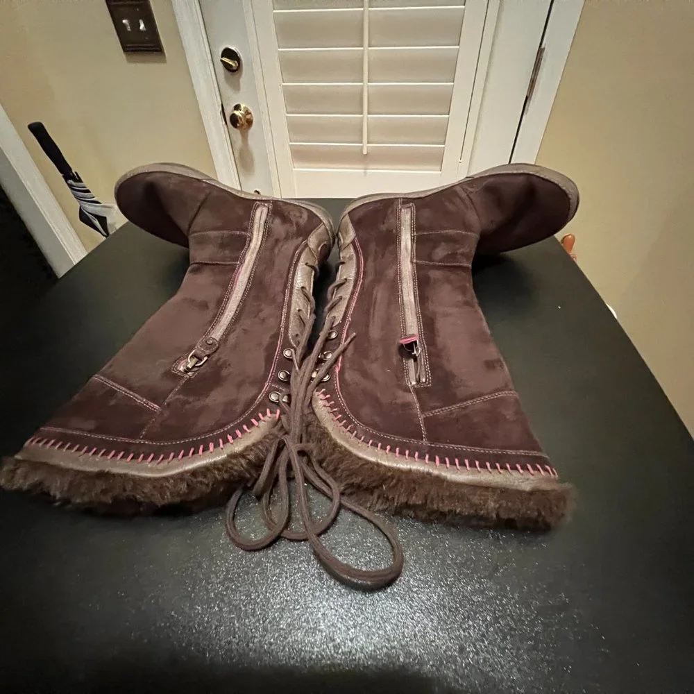 The north face primaloft  lace up suede winter boot brown size 6.5